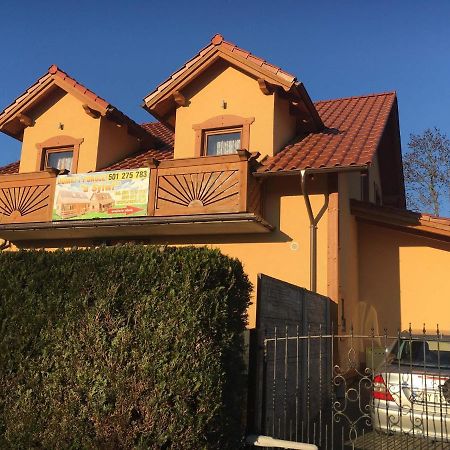 Pokoje Vip Тшенсач Экстерьер фото