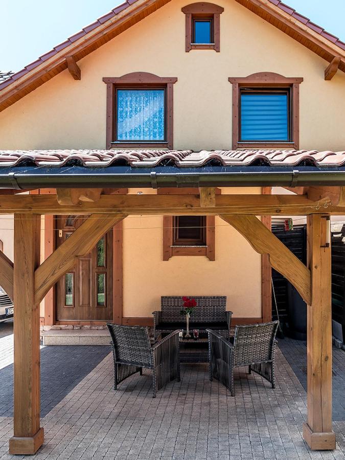 Pokoje Vip Тшенсач Экстерьер фото