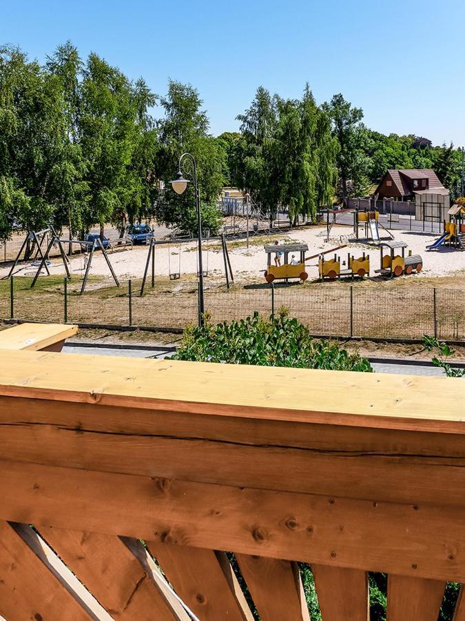 Pokoje Vip Тшенсач Экстерьер фото